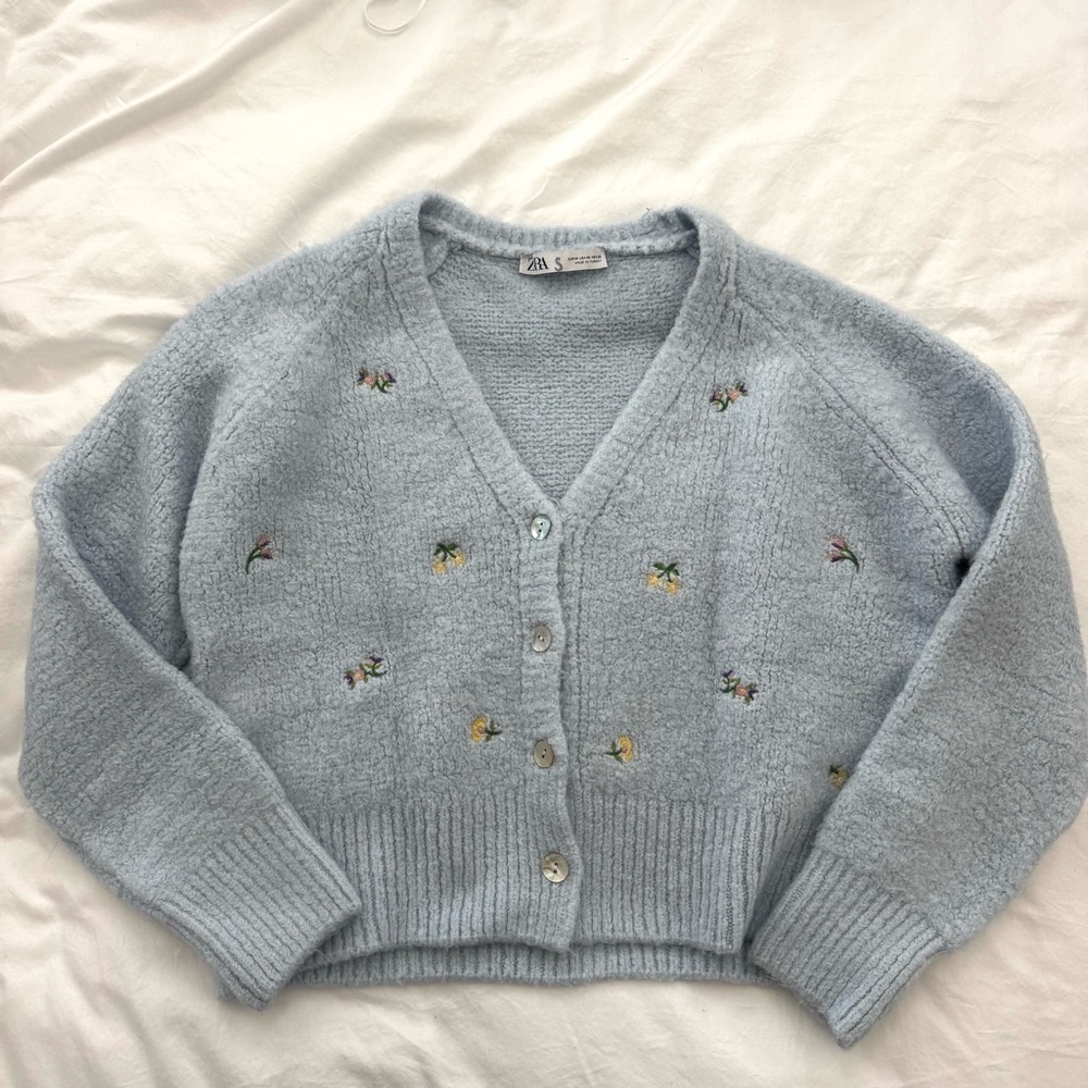Zara Women's Soft Blue Cardigan with Floral Embroidery (size M)